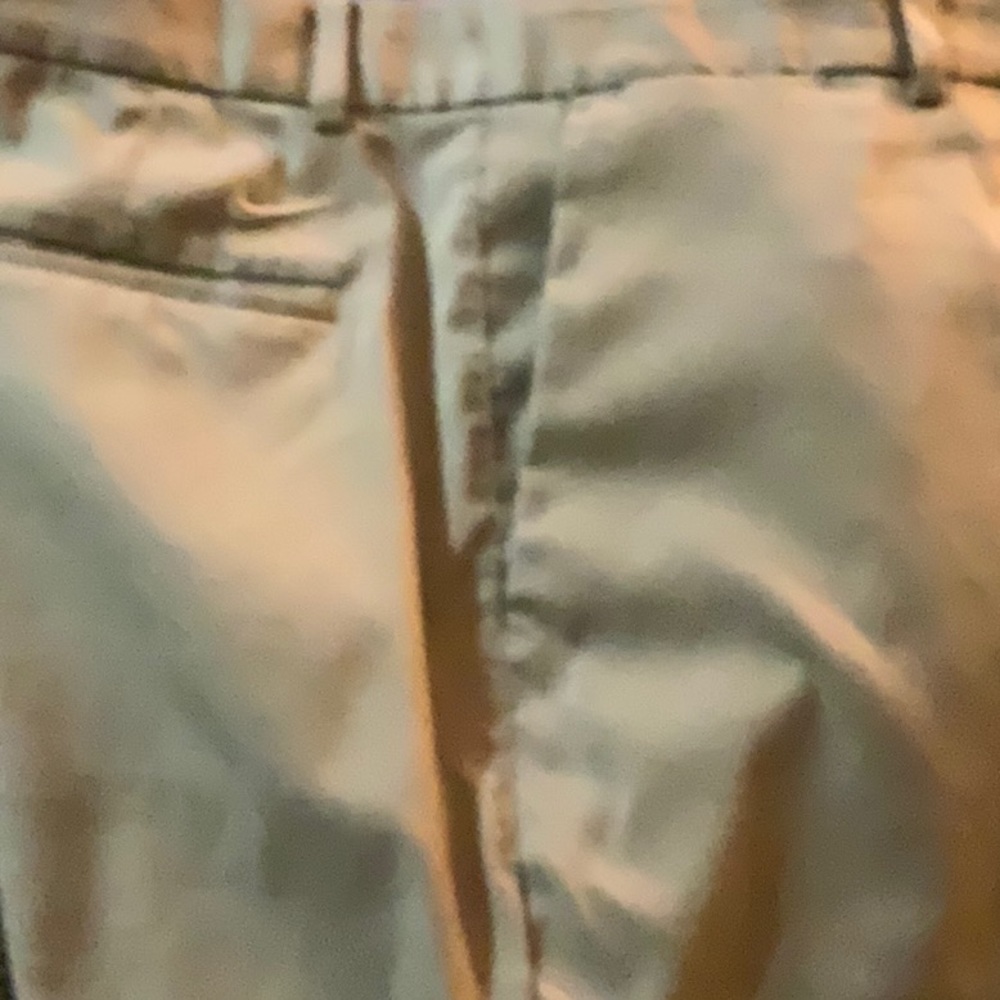 Men’s golf shorts